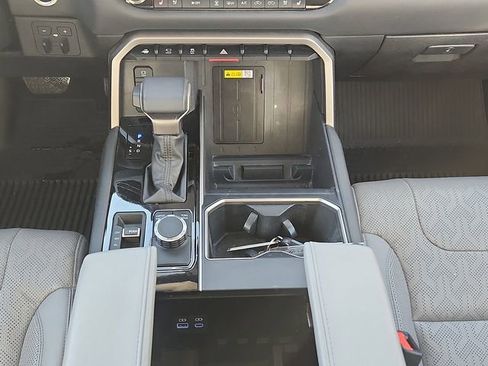 Used 2022 Toyota Tundra Limited image 18