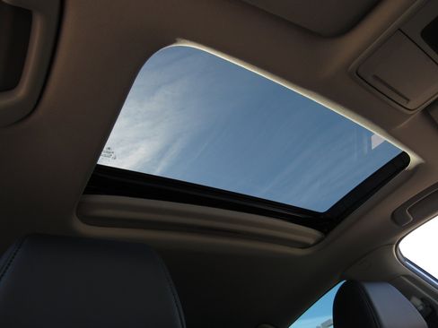 Certified 2025 Acura Integra image 8