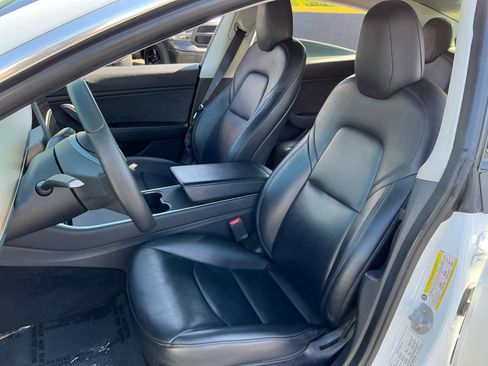 Used 2019 Tesla Model 3 Standard Range Plus image 18