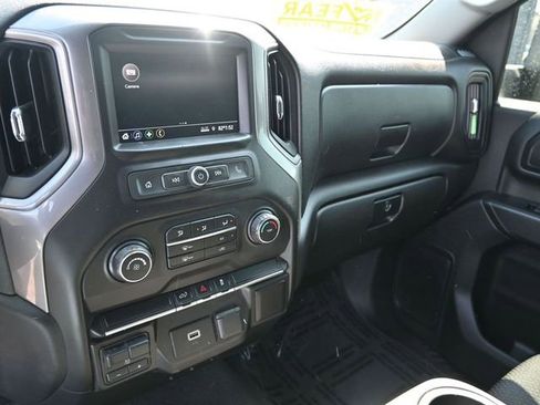 Used 2020 Chevrolet Silverado 2500 Custom w/ Custom Value Package image 21