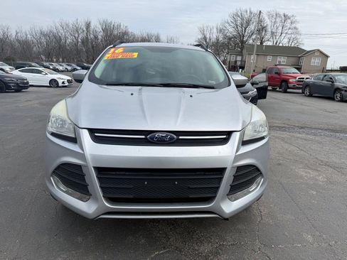 Used 2016 Ford Escape SE w/ Equipment Group 201A image 3