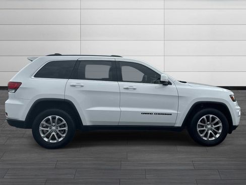 Used 2021 Jeep Grand Cherokee Laredo X RWD image 3