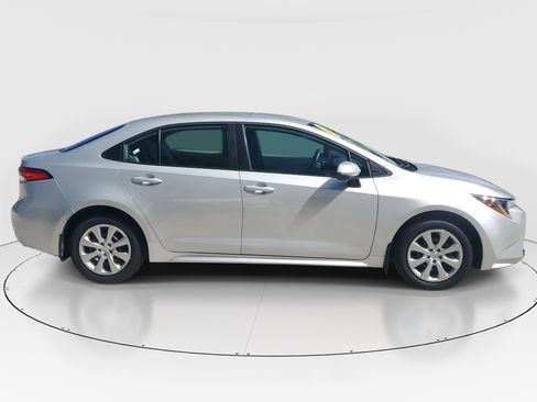 Certified 2025 Toyota Corolla LE FWD image 2