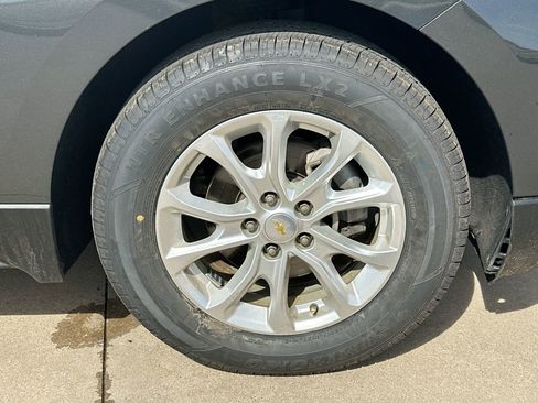 Used 2020 Chevrolet Equinox LS w/ LS Convenience Package image 10