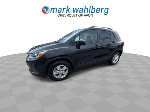 Certified 2022 Chevrolet Trax LT w/ LT Convenience Package AWD/4WD image 4