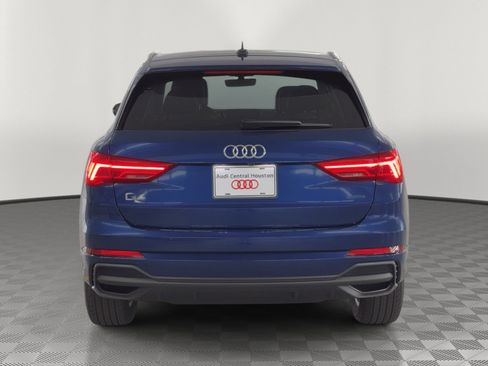 Certified 2025 Audi Q3 2.0T Premium w/ Convenience Package AWD/4WD image 10