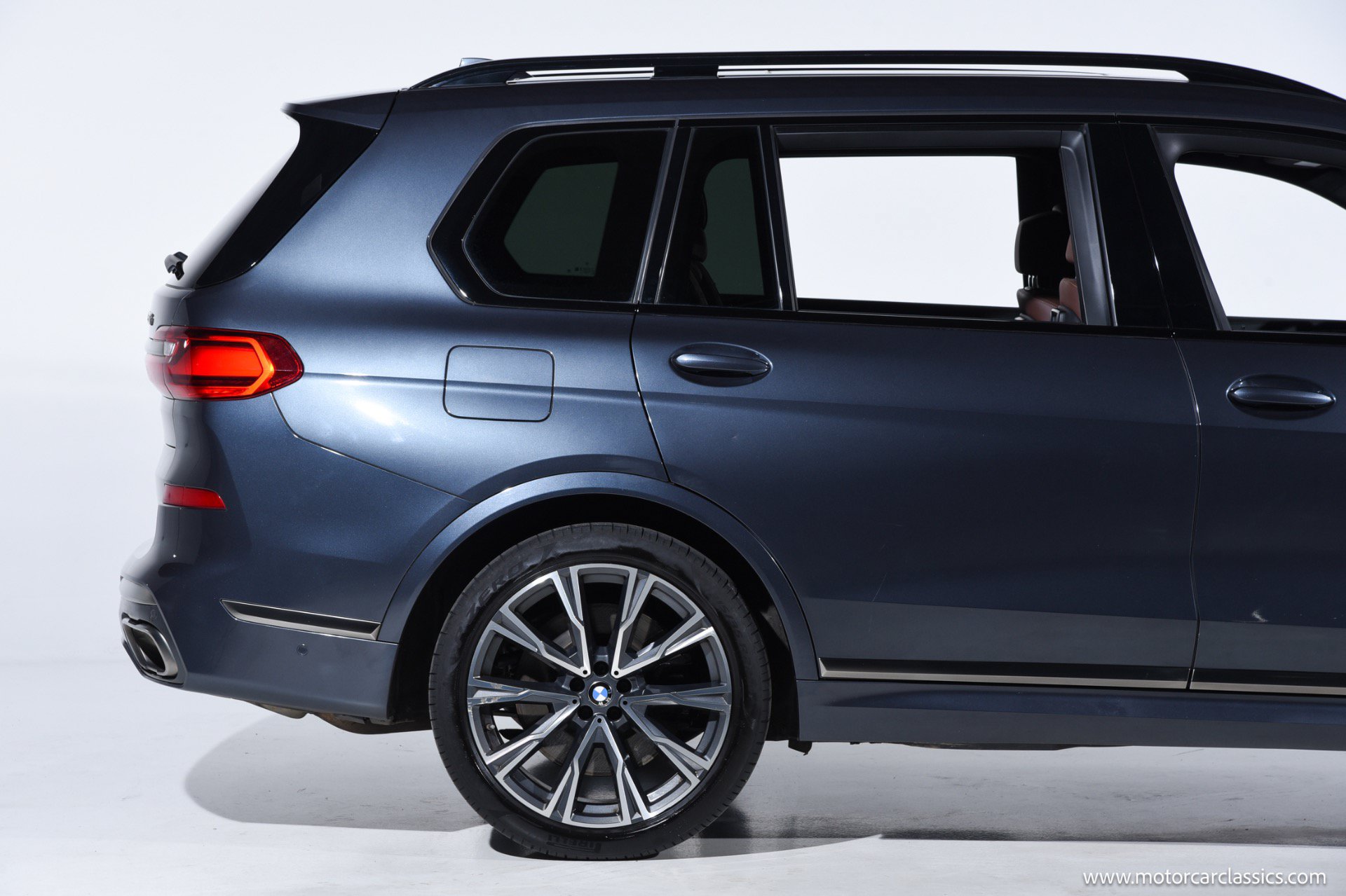 Used 2021 BMW X7 M50i AWD/4WD image 9