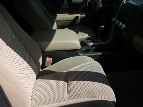 Used 2010 Toyota Tundra 4x4 Double Cab image 29