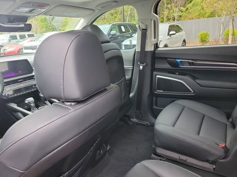 New 2025 Kia Telluride S image 13