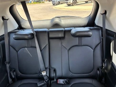 Used 2023 Honda Pilot Touring image 18