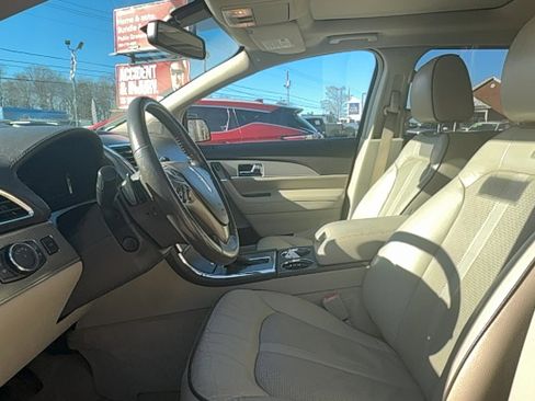 Used 2013 Lincoln MKX FWD image 24