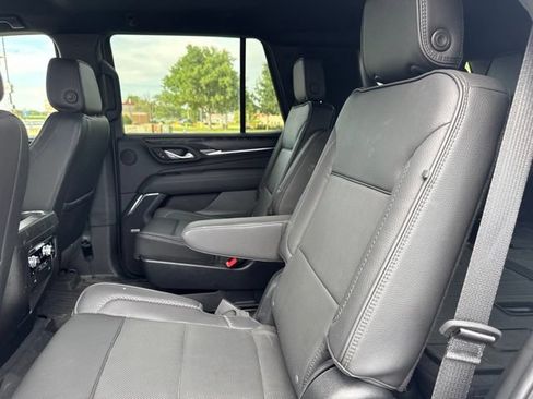 Used 2024 GMC Yukon Denali w/ LPO, Floor Liner Package AWD/4WD image 15