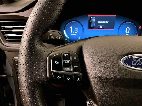 Certified 2023 Ford Escape ST-Line Elite AWD/4WD image 17