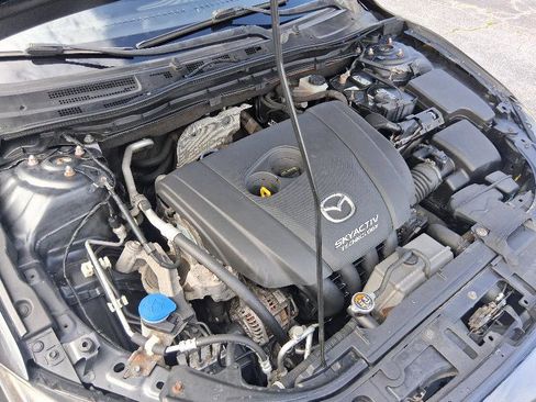 Used 2015 MAZDA MAZDA3 i Sport image 40