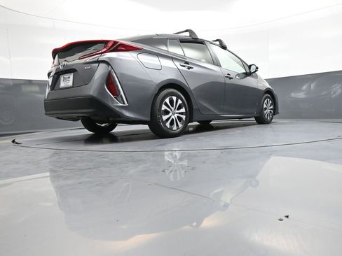 Certified 2022 Toyota Prius Prime XLE FWD image 29