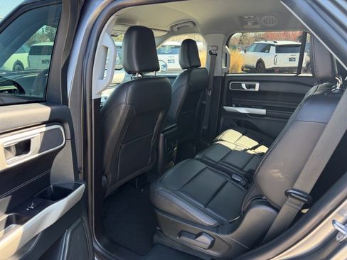 Used 2023 Ford Explorer XLT w/ Equipment Group 202A AWD/4WD image 5