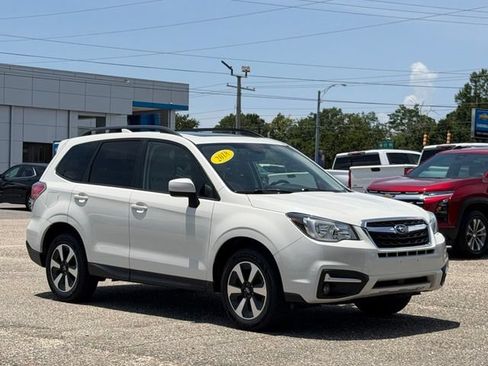Used 2018 Subaru Forester 2.5i Premium AWD/4WD image 5