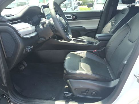 Used 2023 Jeep Compass Limited AWD/4WD image 20