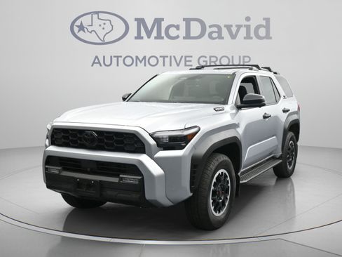 Used 2025 Toyota 4Runner TRD Off-Road Premium w/ Tow Technology Package AWD/4WD image 4
