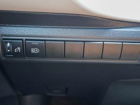 Used 2024 Toyota Corolla SE FWD image 18