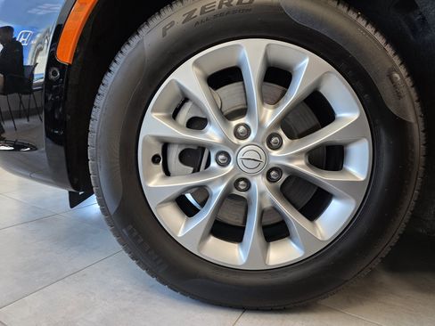 New 2026 Chrysler Pacifica Select AWD/4WD image 7