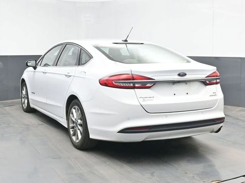 Used 2017 Ford Fusion SE FWD image 7