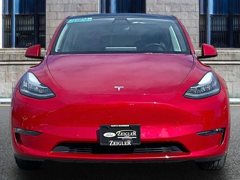Used 2022 Tesla Model Y Long Range AWD/4WD image 3