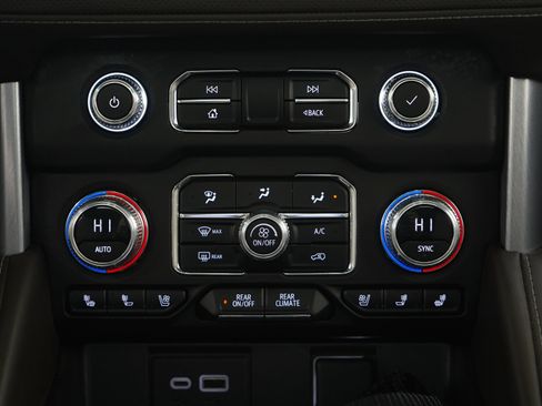 Used 2023 GMC Yukon XL SLT image 21