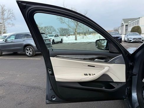 Used 2022 BMW 540i xDrive 540i xDrive w/ Premium Package image 23