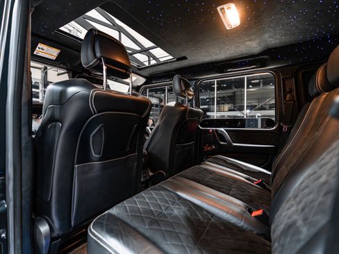 Used 2018 Mercedes-Benz G 550 Squared image 30