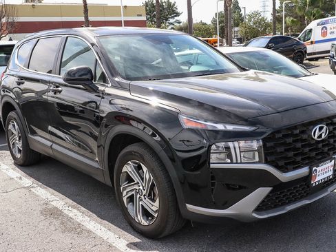 Used 2023 Hyundai Santa Fe SE image 8
