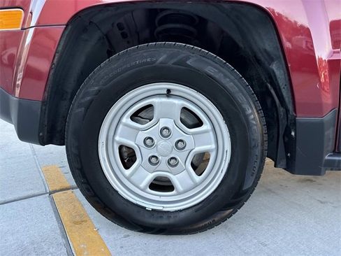 Used 2016 Jeep Patriot Sport w/ Power Value Group image 4