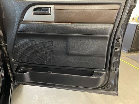 Used 2016 Ford Expedition King Ranch image 21