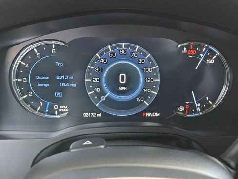 Used 2016 Cadillac Escalade Platinum AWD/4WD image 30