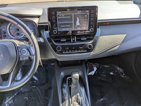 Used 2022 Toyota Corolla SE image 16