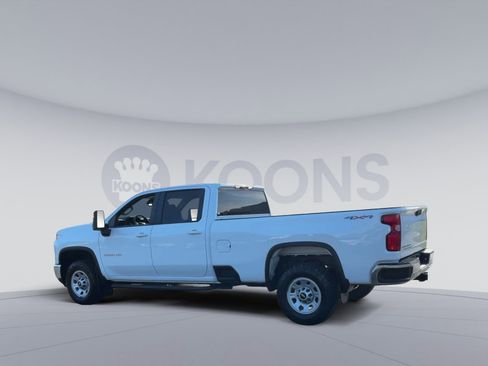 Used 2024 Chevrolet Silverado 3500 LT image 10