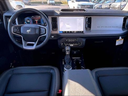 New 2025 Ford Bronco Outer Banks image 5