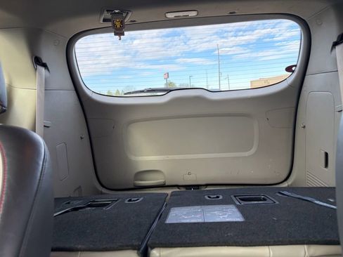 Used 2017 Kia Sedona LX w/ LX Essentials Premium Package image 11