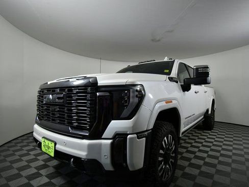 Used 2024 GMC Sierra 3500 Denali Ultimate image 6