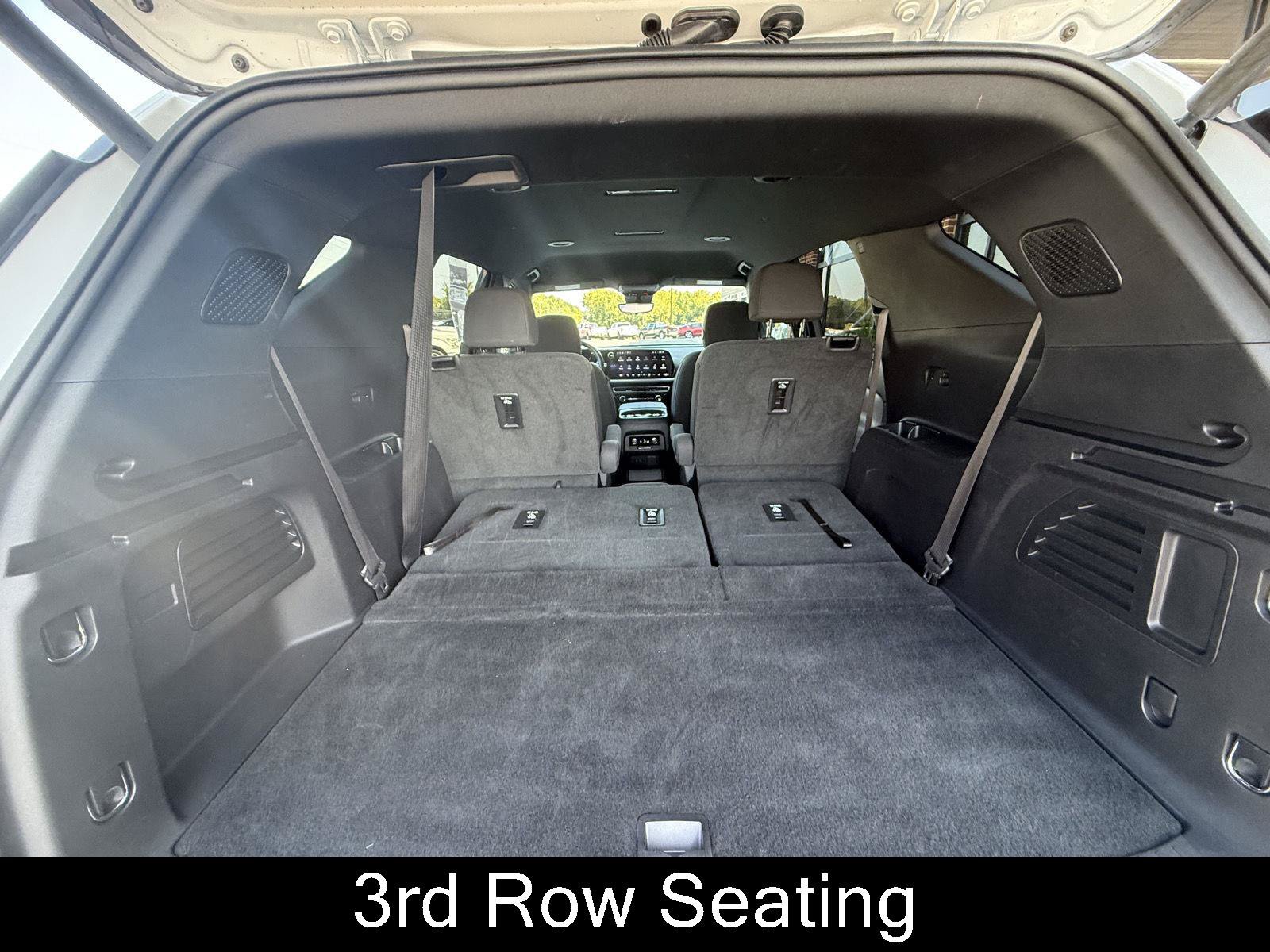 Used 2026 Chevrolet Traverse LT w/ Driver Confidence Package FWD image 26