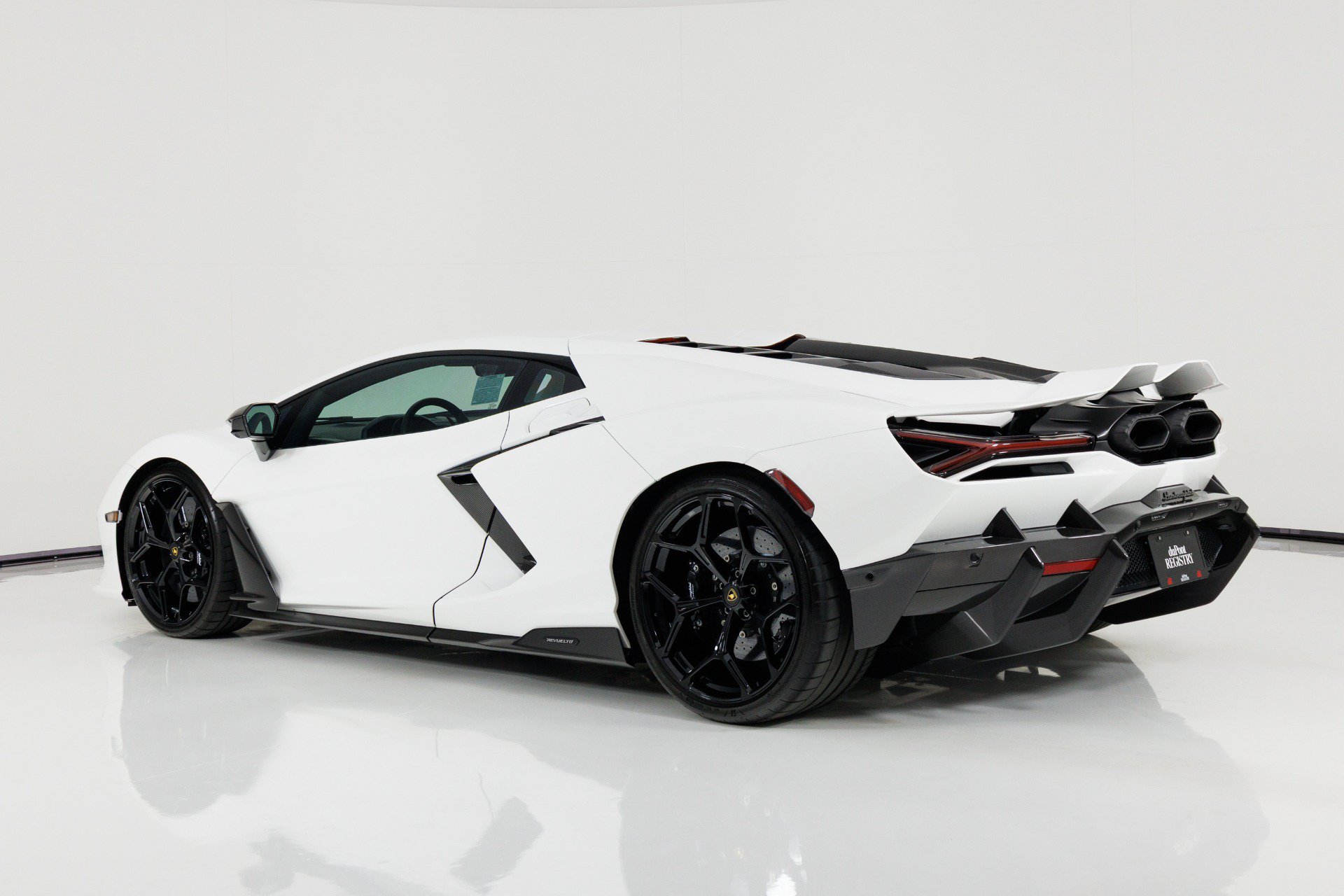 Used 2024 Lamborghini Revuelto AWD/4WD image 6