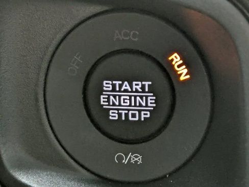 New 2025 Jeep Gladiator Sport image 24