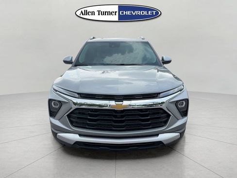 New 2026 Chevrolet TrailBlazer LT w/ LT Cold Weather Package FWD image 2