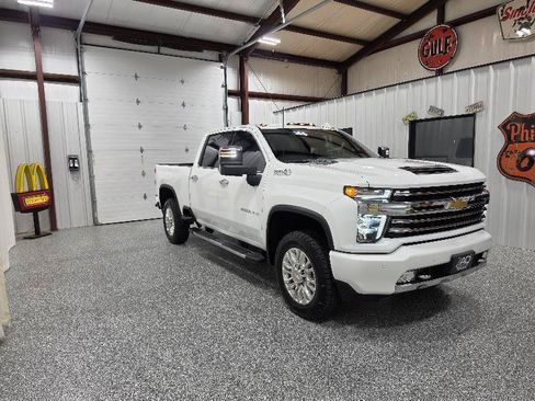 Used 2021 Chevrolet Silverado 2500 High Country w/ Z71 Off-Road Package AWD/4WD image 5