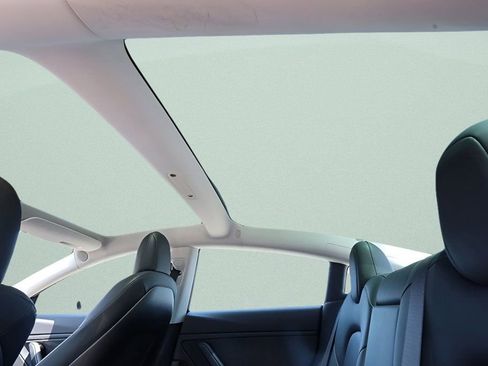 Used 2019 Tesla Model 3 Standard Range Plus RWD image 17