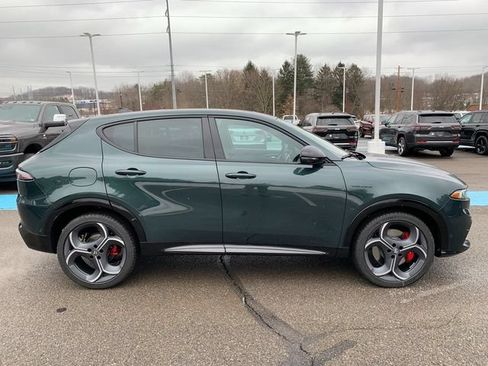 New 2026 Alfa Romeo Tonale w/ Quick Order Package 23H Volce AWD/4WD image 8