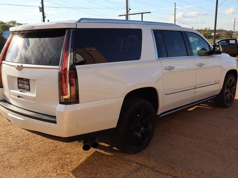 Used 2019 Cadillac Escalade ESV Platinum AWD/4WD image 5