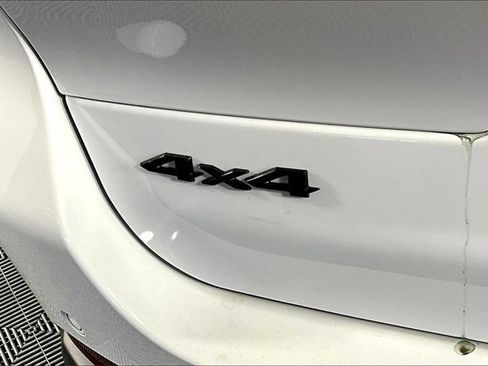 New 2025 Jeep Grand Cherokee L Altitude image 10