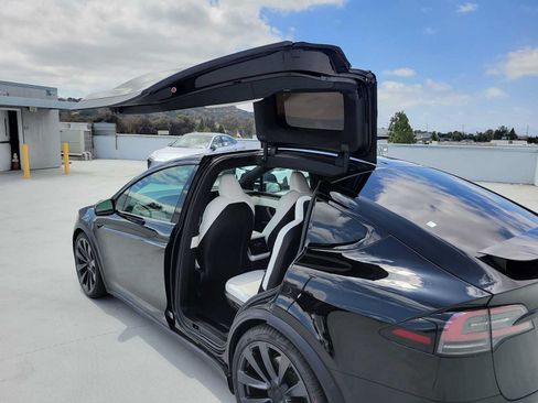 Used 2022 Tesla Model X Plaid AWD/4WD image 14