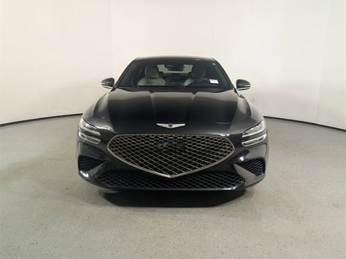 Used 2023 Genesis G70 2.0T image 2